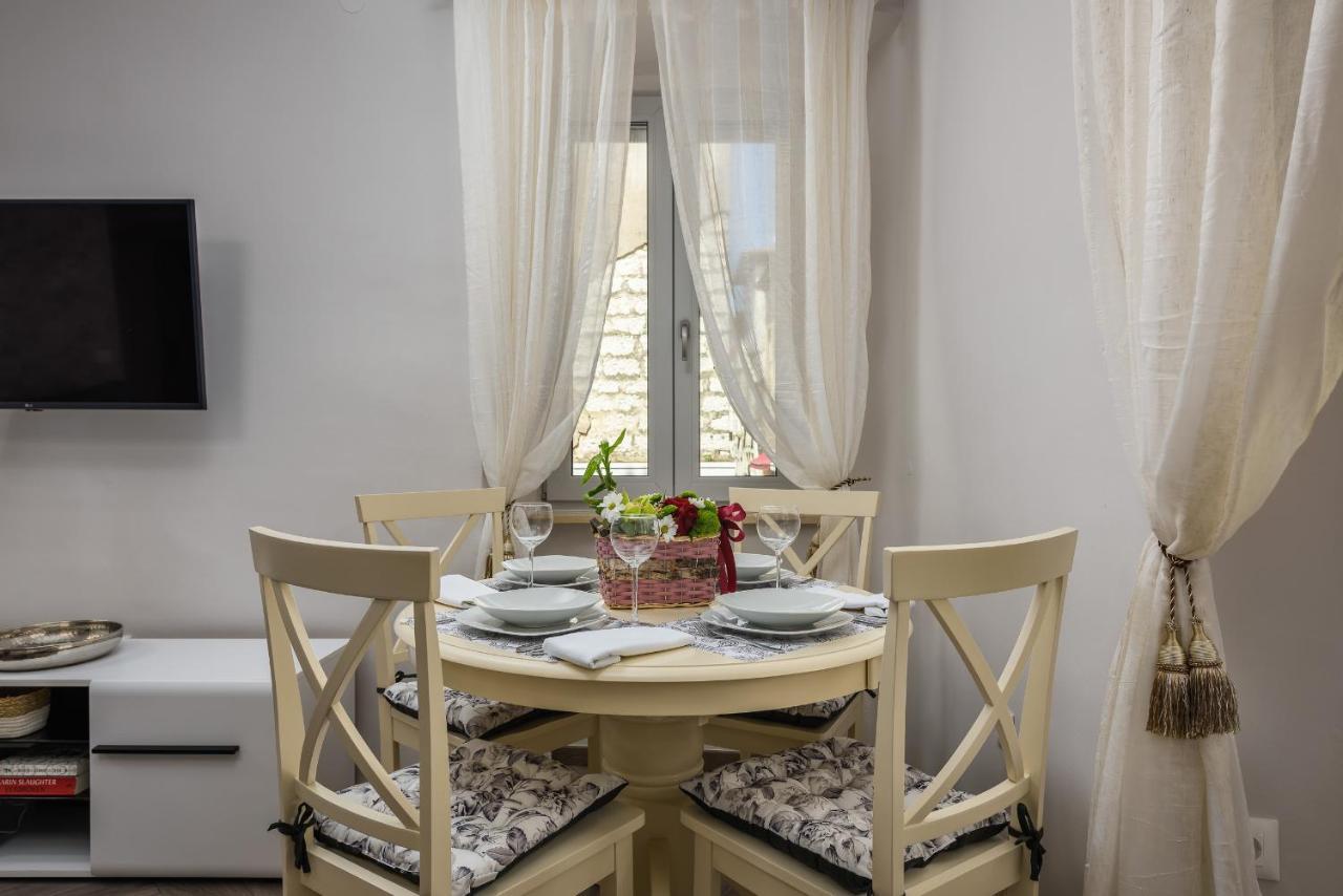 Premium Apartment Daka โปเรช ภายนอก รูปภาพ