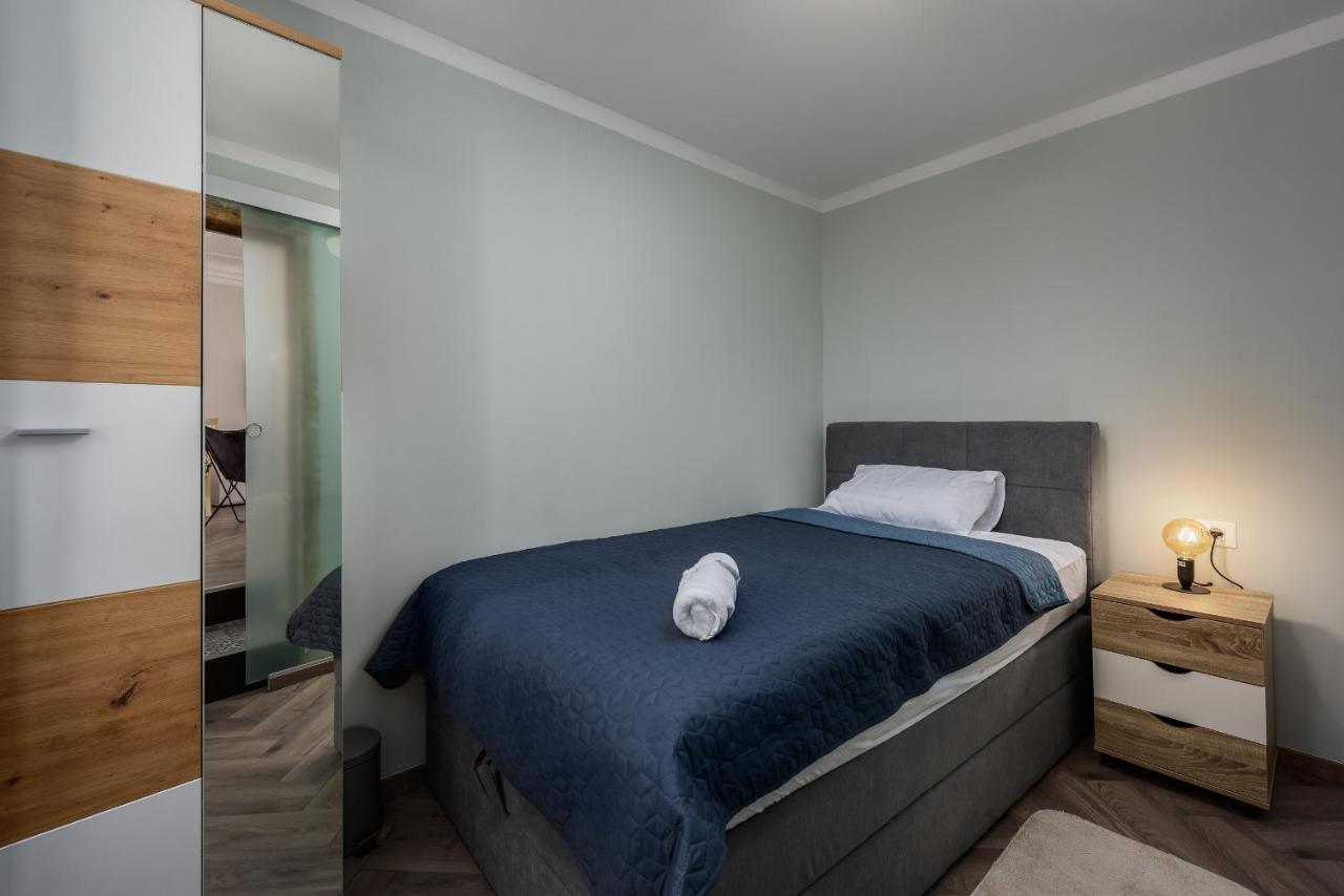 Premium Apartment Daka โปเรช ภายนอก รูปภาพ